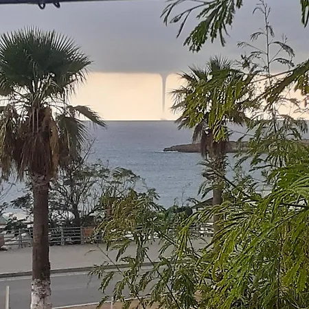 Homestay Huzur *